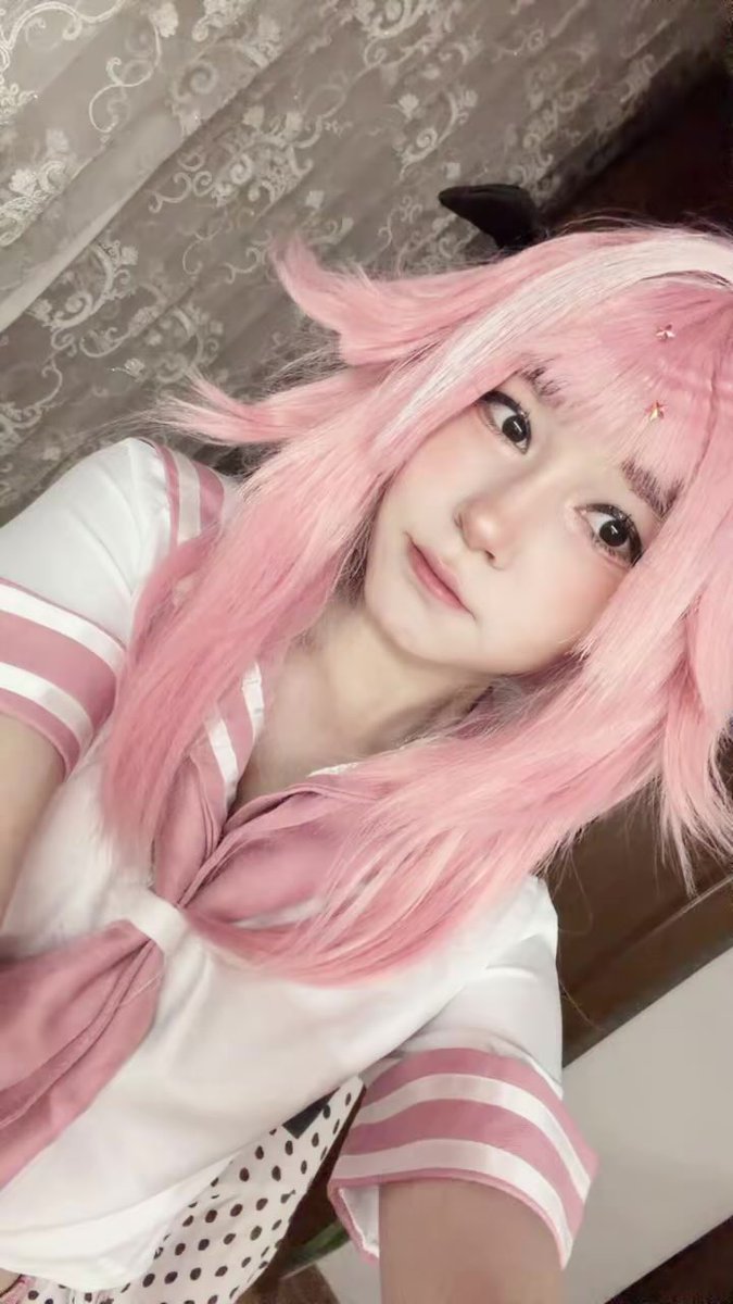 Mori3oo's tweet photo. meow!!!∩^ω^∩

   #astolfo #cosplay https://t.co/BcWr4pK36Y