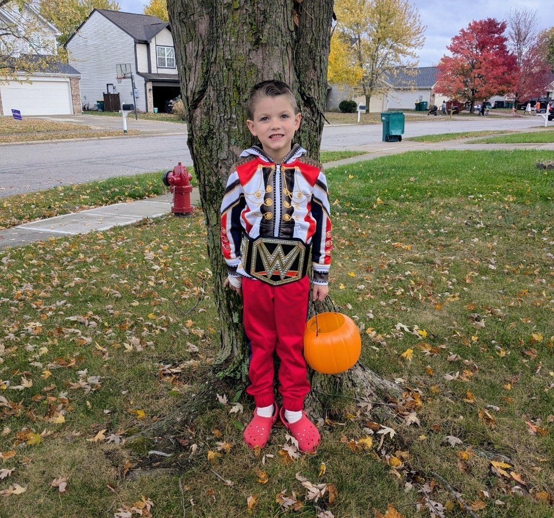 Jmichelle231's tweet photo. Hello, My son Leo was just diagnosed with a cancerous tumor and is having a really tough time while we wait for more answers. He is WWE's biggest fan, it is life ! We are planning on going to SmackDown this Friday. We can’t afford the VIP packages, but I am doing everything I can to give him a win. If you or another superstar have 30 seconds before the show to wave or say hi, it would mean the world. Even a public reply here would absolutely make his year. Thank you for being one of his heroes. 🙏 I'm reaching out in any way I can because I would do anything for him ! Thanks for taking the time to read this, I know everyone is super busy 🩷