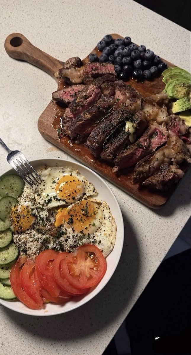 QuietLuxuryHQ's tweet photo. Eat healthy today. Live stronger tomorrow. https://t.co/6ImVmbnVSW