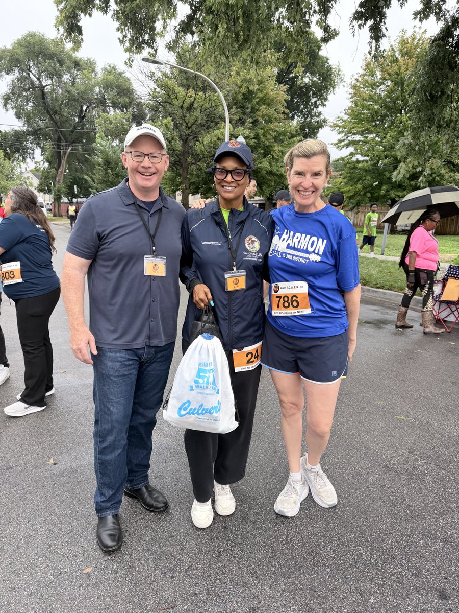 replilly78's tweet photo. Team 78 and I had a great time at the Austin POWER 5K Run/Walk! 🏃🏾‍♂️🏃🏾‍♀️ Proud to have finished 2nd place! 🥈 It was great seeing Mayor Brandon Johnson, 29th Ward Alderman Chris Taliaferro, Senate President Don Harmon, and so many community members come out to support. https://t.co/wYawPJFrxB
