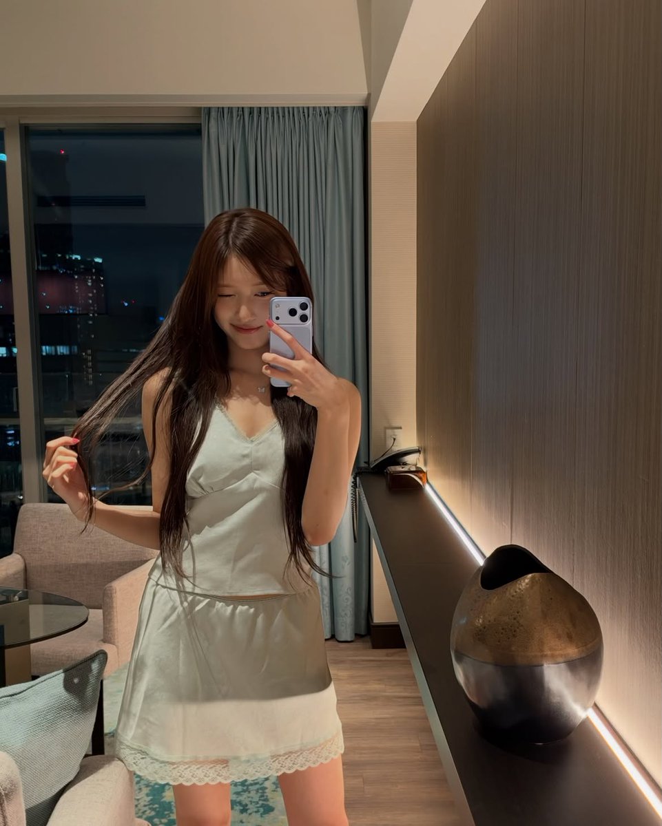 picsleeseo_'s tweet photo. leeseo instagram update https://t.co/sbyV6ZCVCJ