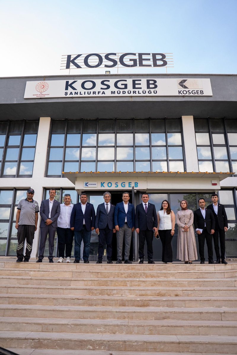 AliAyran8's tweet photo. İl Başkanımız Ecz.Bozan Sürücü, Milletvekilimiz Burhanettin Bulut ve il örgütümüzle KOSGEB İl Müdürlüğünü ziyaret ederek çalışmalar hakkında bilgi aldık. Misafirperverlikleri için teşekkür ederiz.@yenipartiyiz @eczozgurozel @eczburhan @MTanal @BozansurucuYeni https://t.co/kzxry1LM7m