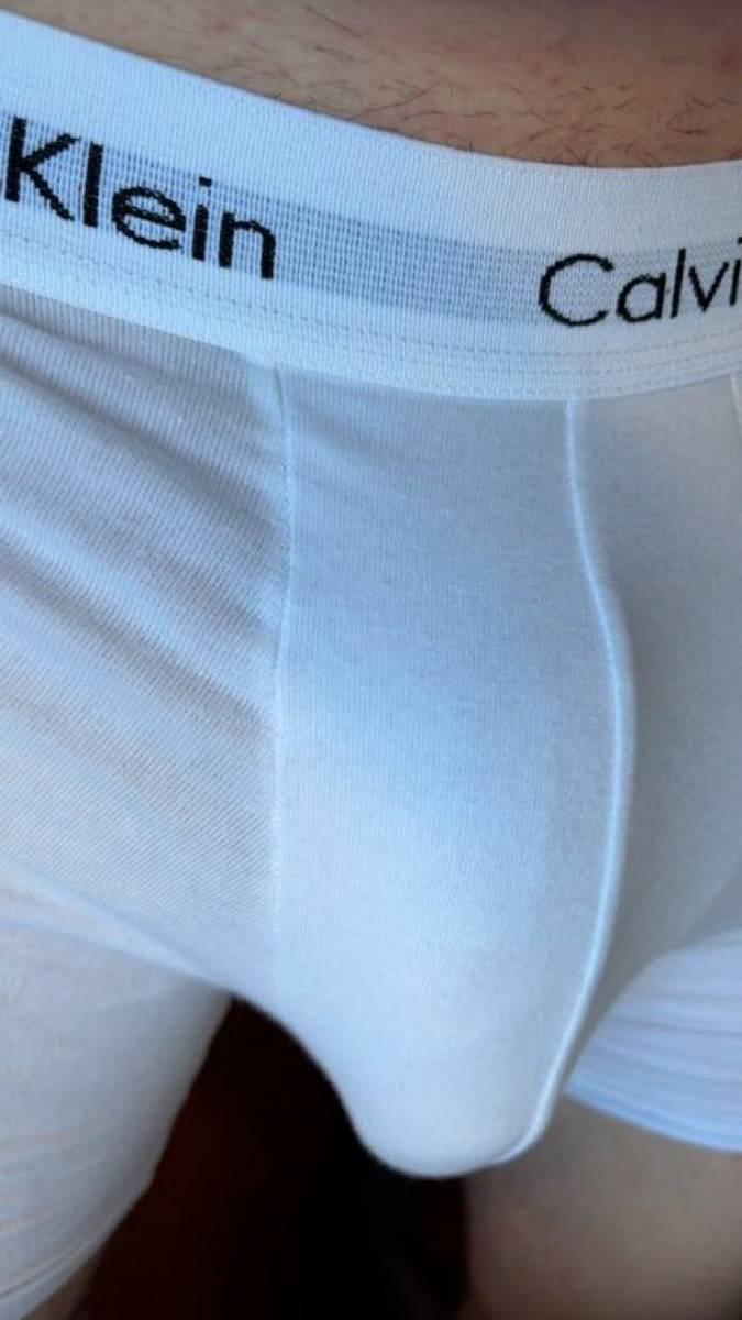 guysinCalvinK's tweet photo. Model:HUNG LUKE 18+ 
@hungtwink0 Hot bulges in whin black and white fitted Calvin Klein boxer briefs!#calvinkleinboxers #calvinkleinunderwear #bigcock #bulge #hotguys #hugebulge #gayporn #gaysex
https://t.co/CVCEoq56El https://t.co/shQlfCr7gA