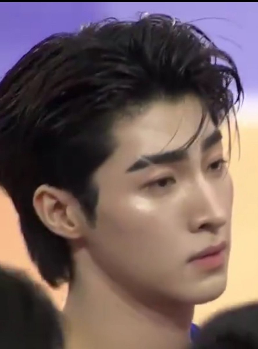 Taelio__'s tweet photo. Lisa's dating this Thai BL actor who wears more makeup than her, even puts on highlighter while playing basketball lol, and he's probably broke, so she ends up paying for him. That's why her fans are mad and spreading rumors to dodge the truth. I actually feel bad for them. https://t.co/7AyJIYNqWq