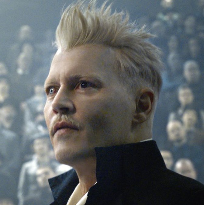 EiProfeta's tweet photo. La saga Animales Fantásticos murió cuando reemplazaron a Johnny Depp como Gellert Grindelwald. https://t.co/klaQQz9tYK