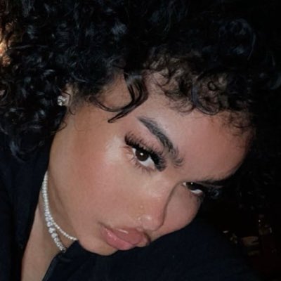raredolle's tweet photo. #NewProfilePic https://t.co/Wo5MoNi0gK