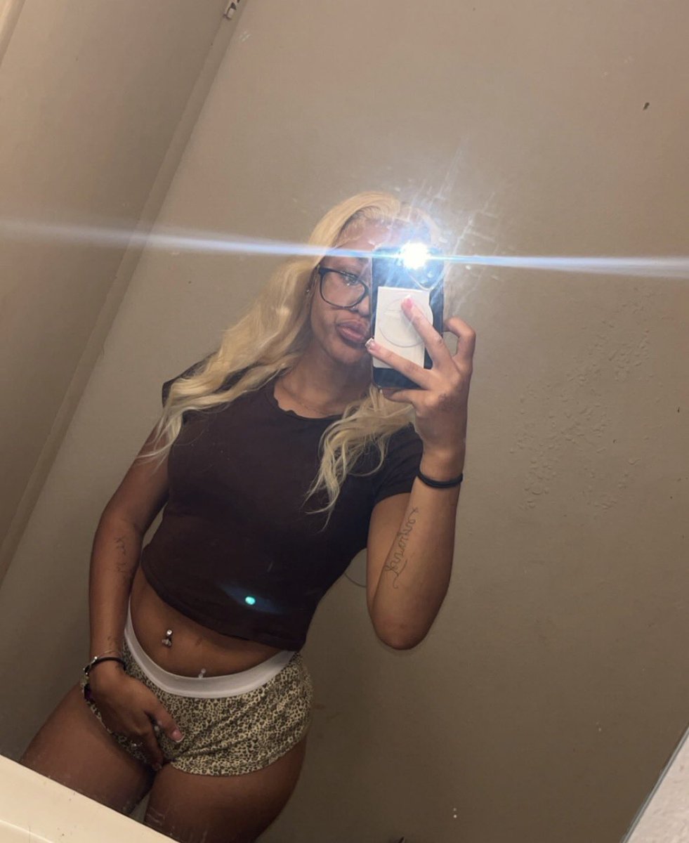 ShayMariefx's tweet photo. Text me for content daddy 💵🥰🥰😻 https://t.co/FH12kuj4Hu