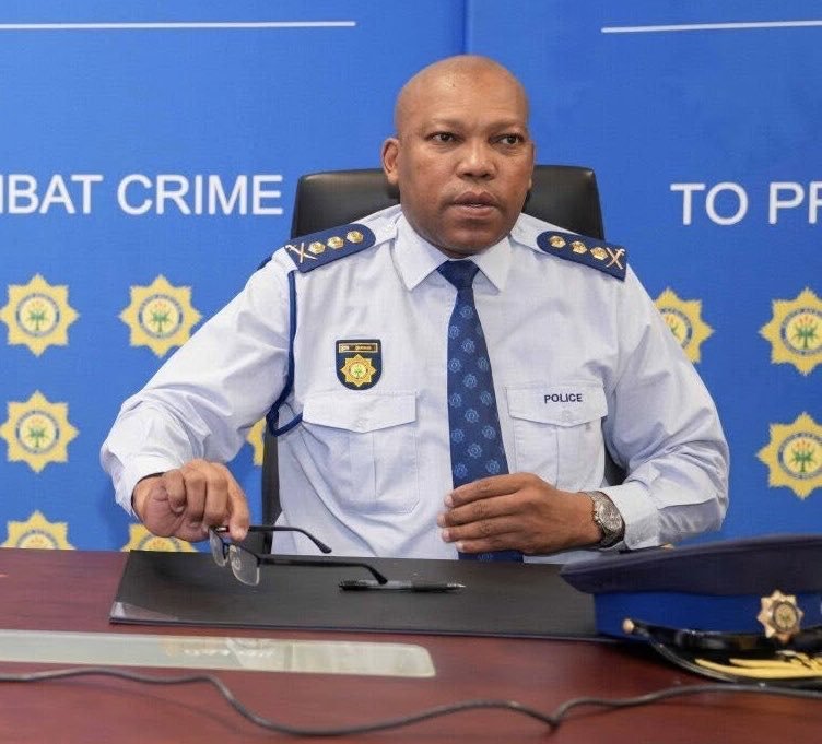 CoruscaKhaya's tweet photo. In other breaking news - Lieutenant General Chamane - who was suspended 3 months ago in relation to the infamous Medicare24 contract and his alleged association with Cat Matlala - has been cleared... https://t.co/nDAGQDL05K