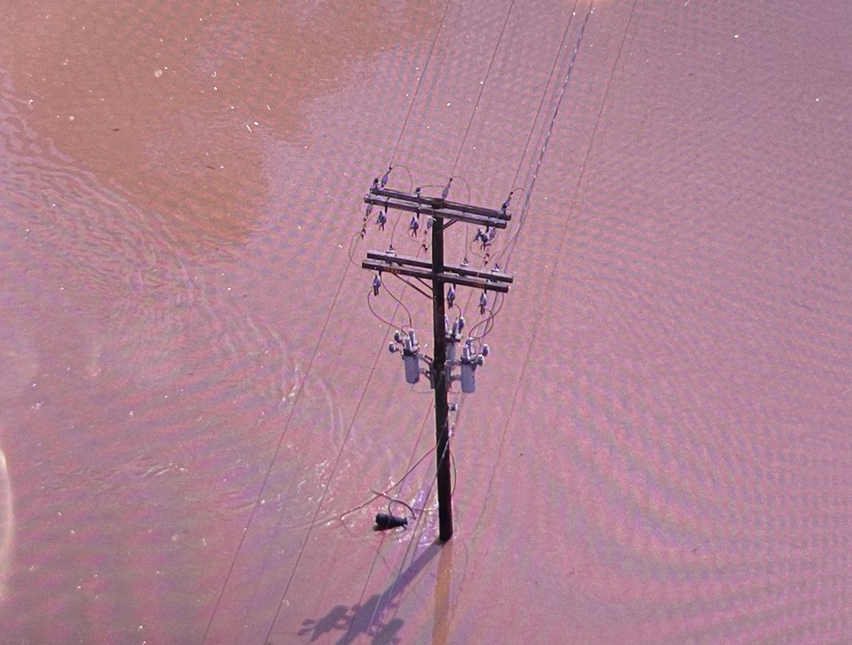 OhioPowerCo's tweet photo. We know being without power is frustrating. Flooding in parts of southern Ohio, especially near Pomeroy, is making it unsafe for our crews to repair equipment. As soon as it's safe for our crews they will work to get power on quickly. Sign up for alerts: https://t.co/QKHlKPF4eT https://t.co/gAzuxJSHfG