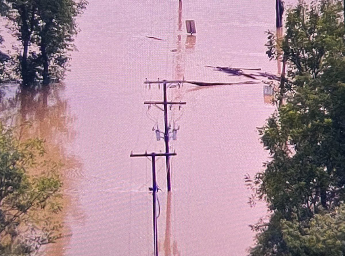 OhioPowerCo's tweet photo. We know being without power is frustrating. Flooding in parts of southern Ohio, especially near Pomeroy, is making it unsafe for our crews to repair equipment. As soon as it's safe for our crews they will work to get power on quickly. Sign up for alerts: https://t.co/QKHlKPF4eT https://t.co/gAzuxJSHfG