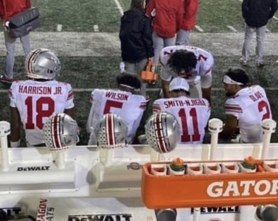 Underdog's tweet photo. 33 receiving yards
136 receiving yards
277 receiving yards
268 receiving yards https://t.co/aPC5yhVgMN