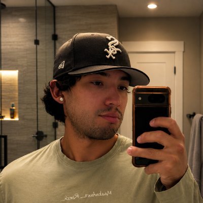 hammermillz's tweet photo. @e23miranda @sharghzadeh lmao thats bold to say when you got a  3rd world face https://t.co/aRjntWHNAJ