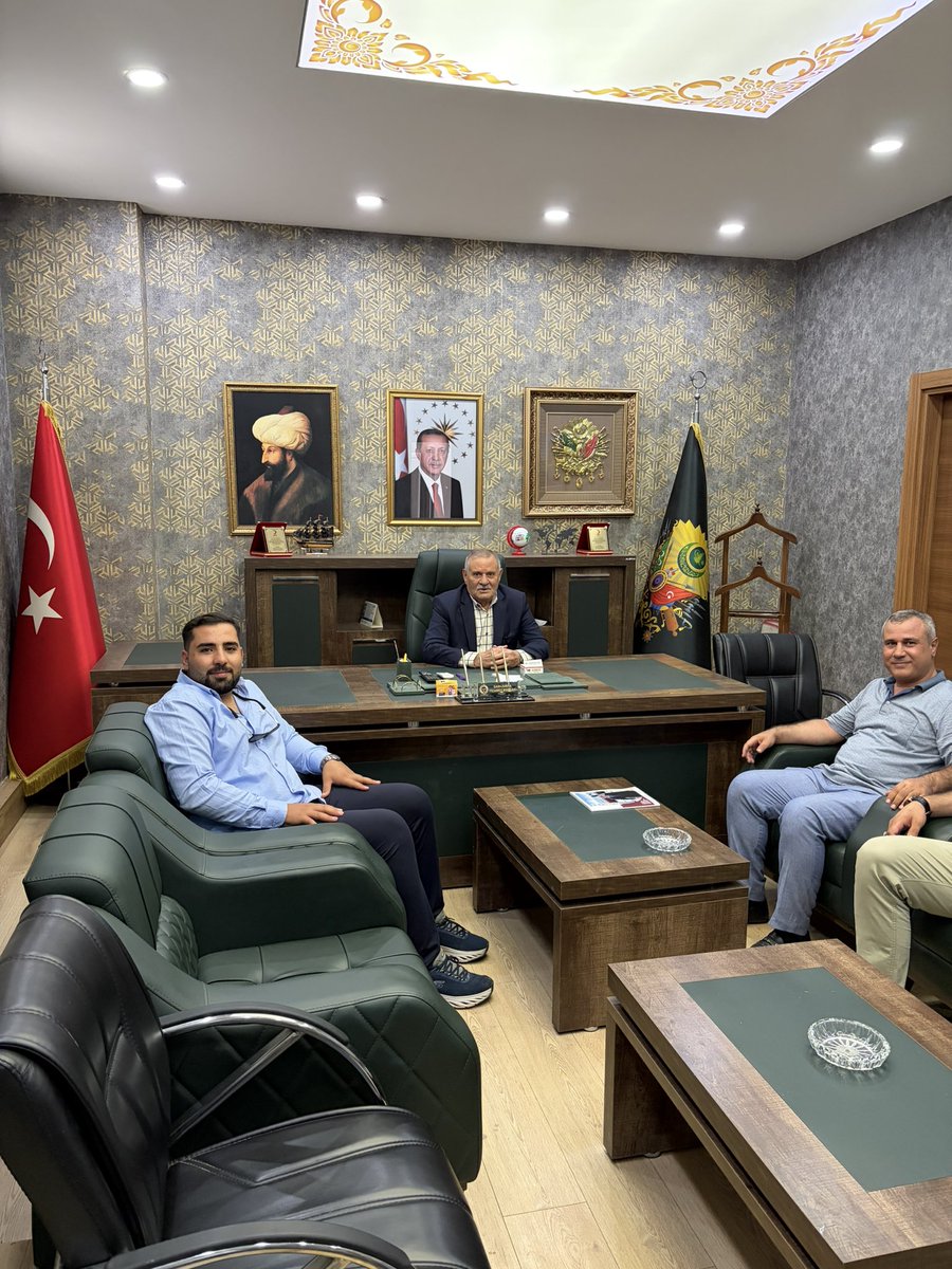 ibrahimhalilgk6's tweet photo. Akçakale önceki dönem Belediye Başkanımız Sn. Feyyaz Gündoğan’ı ofisinde ziyaret ettik. Değerli misafirperverlikleri ve nazik temennileri için kendilerine teşekkür eder, çalışmalarında kolaylıklar dilerim. @Feyyazgndgn https://t.co/7wyw0BSgM9