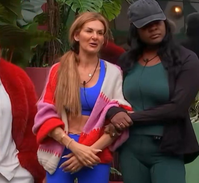 BBCRAVEPOO's tweet photo. 🚨 BREAKING NEWS!! 

Medics have entered the house to offer medical support to both Rochelle and Johanne. 

“Their backs have been injured from carrying this show” confirmed ITV.  #BBUK https://t.co/scDmREB1j1