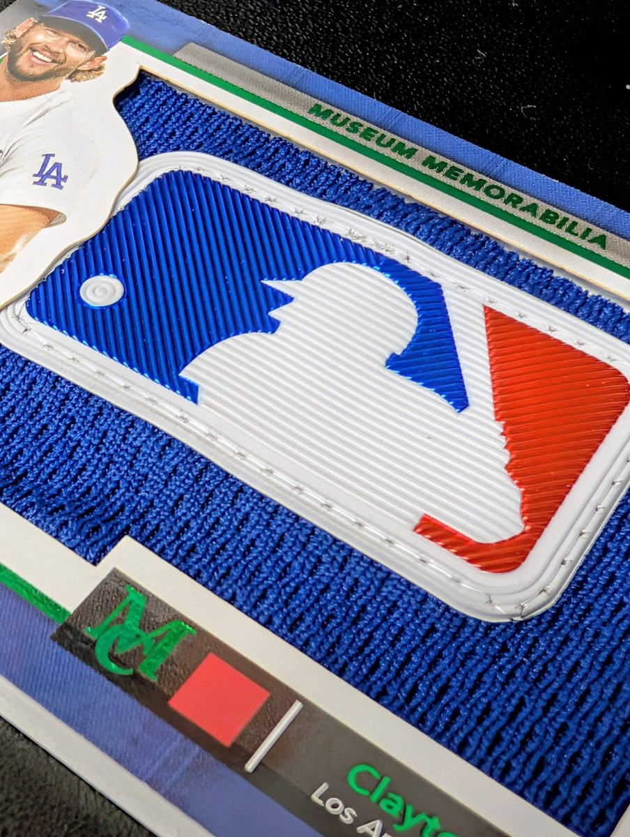 SportsCardInv's tweet photo. A customer walked into a shop and said he needed a thick toploader for a card he pulled from a box he bought there a "while" ago...

It ended up being this 1/1 Clayton Kershaw Game-Used MLB Logoman from Topps Museum Collection 😮

📸: Sports Card Junction / @SCN_Pod https://t.co/BTVEhNepOn