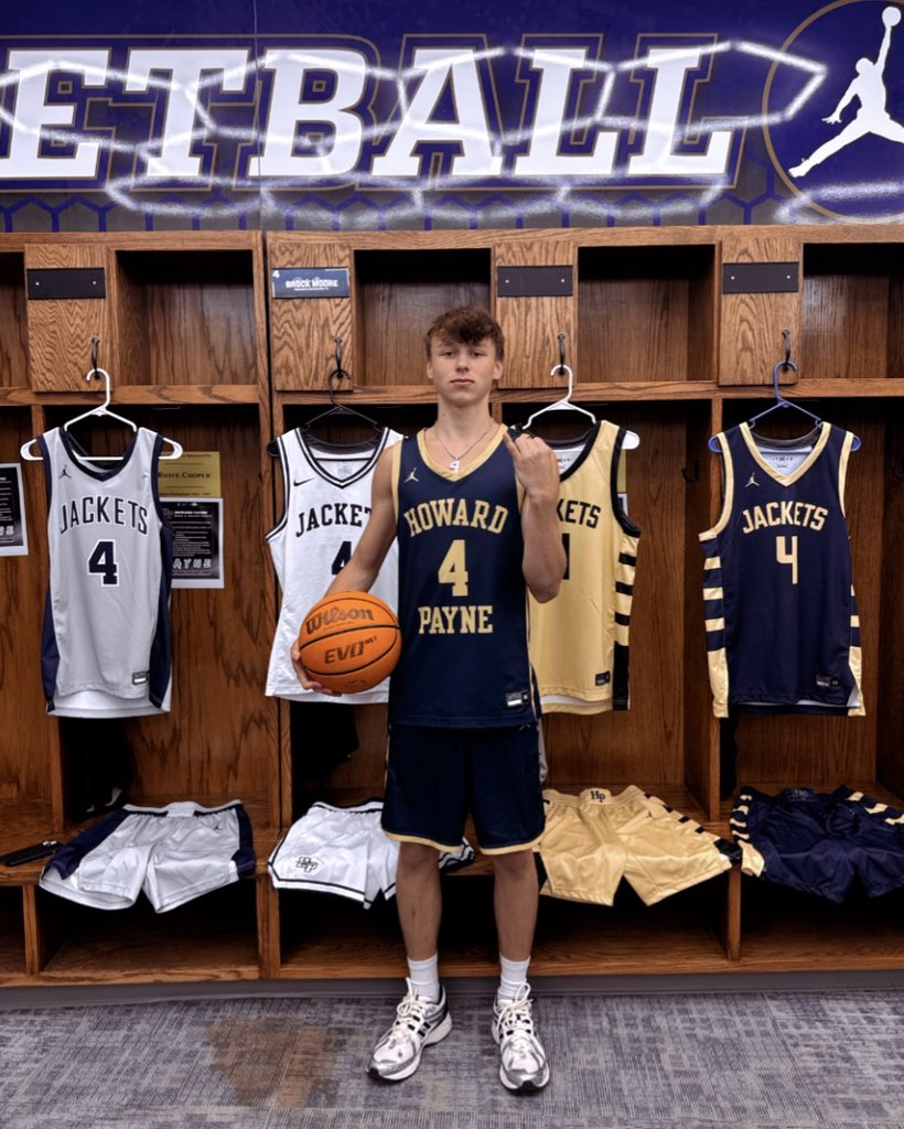 thebrockmoore's tweet photo. After a great visit , I am blessed to receive my third offer from Howard Payne

@TexasHoopsGASO @PrepHoopsTX @BallNonStop_ @MattChampionATX @GASOBlue @GASOLyndon https://t.co/YTrECo77DS