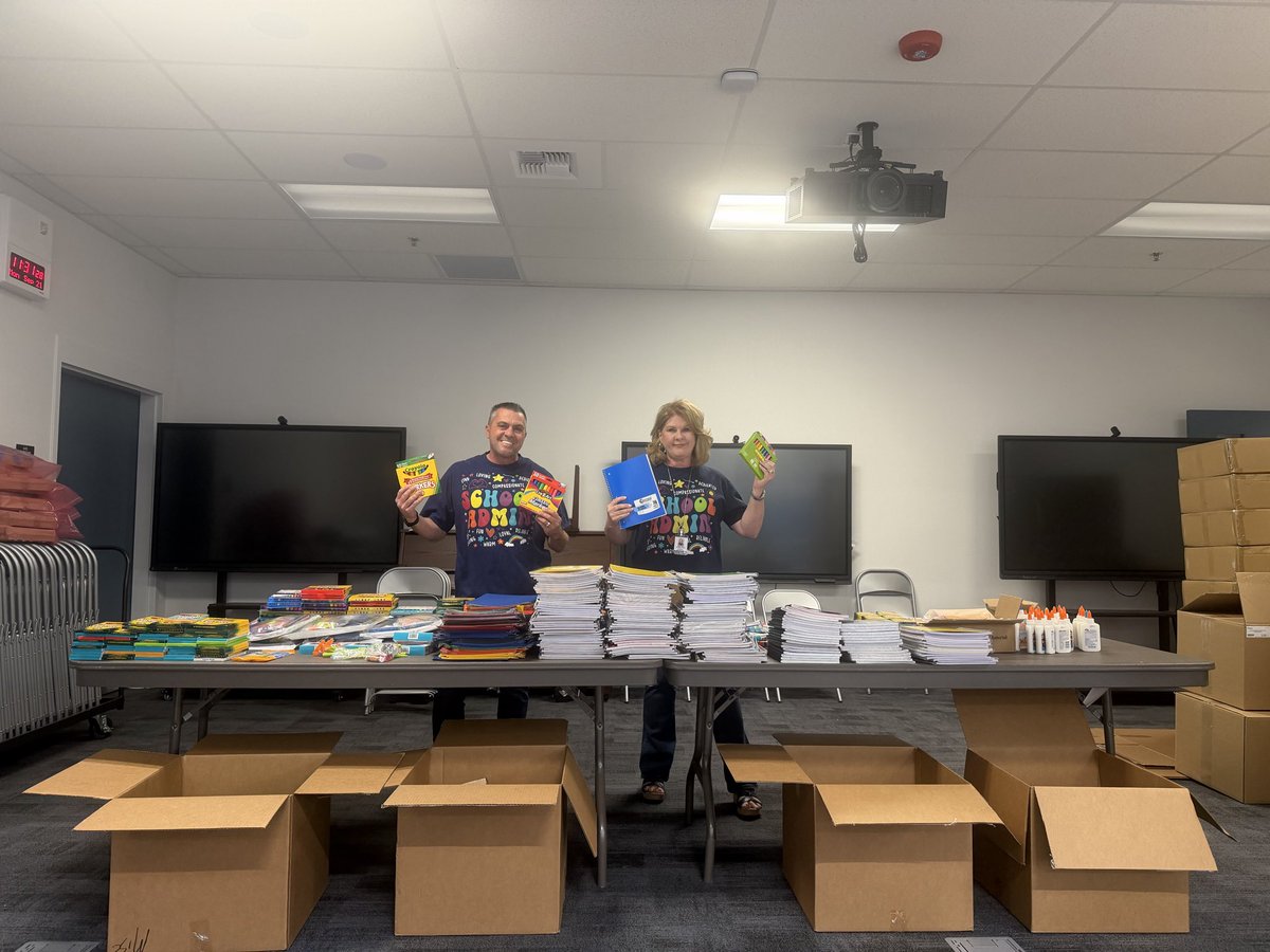 LauraDearingES's tweet photo. Thank you to United Way for the donation of School Supplies!!! Our kiddos will love them! https://t.co/fbvMJa09cC