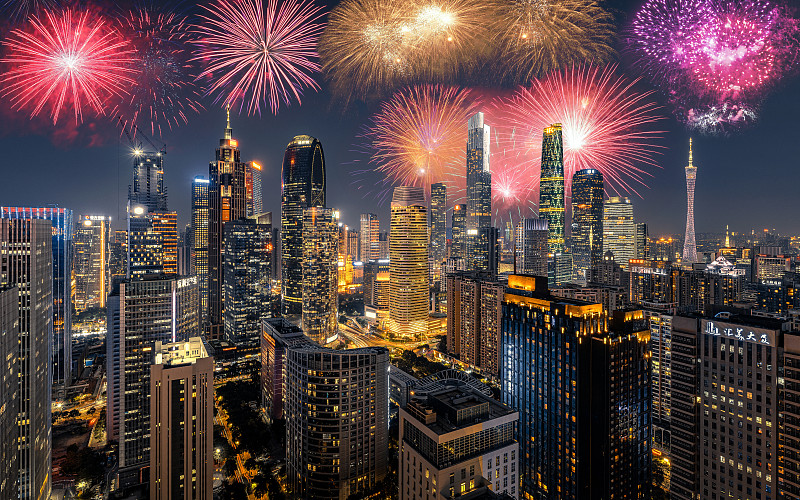 RikiSet87835313's tweet photo. Midnight cheers to 2024 May every dream shine bright, every step lead you closer, and every day bring tiny warm joys. Happy New Year!， https://t.co/ui1nIOSDkj