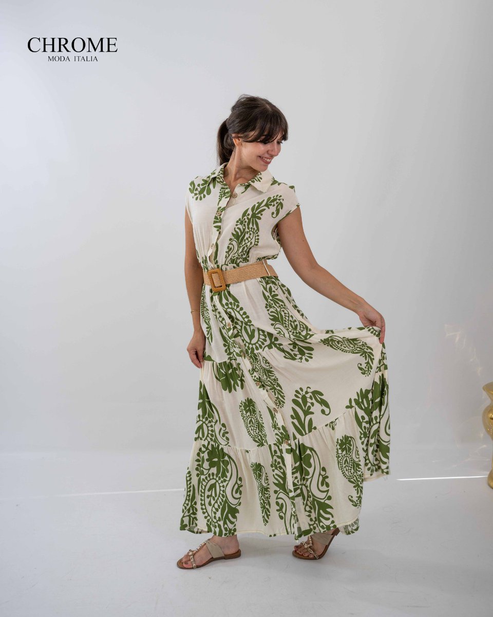 KristineFag5's tweet photo. Fresh, feminine, and perfect for summer. This versatile maxi dress, featuring a green print on an ivory background, a collar, and a tiered skirt, is now on sale at Chrome. Don’t miss it! Find us in San Nicolò a Tordino. https://t.co/zxcAZwEuTF