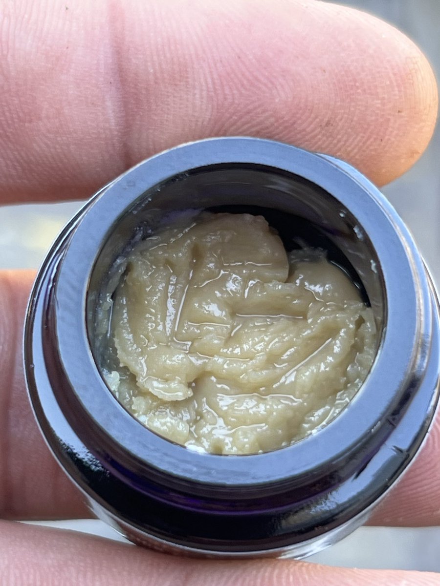 missnhippi's tweet photo. Ran up on a deal at the dispensary today. I got 2 grams of live rosin for 15. Gonna try it out later tonight and I’ll give an update. https://t.co/ifQsXR5Czu