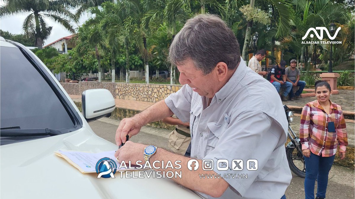 AlsaciasT's tweet photo. 🚨 MUNICIPALES ALCALDÍA DE NUEVA ARCADIA Y GOBIERNO CENTRAL ENTREGAN FERTILIZANTES DEL PROGRAMA "INCENTIVO A LA PRODUCCIÓN" A AGRICULTORES EN COPÁN. #NoticiasHN https://t.co/rjwKlbnMil