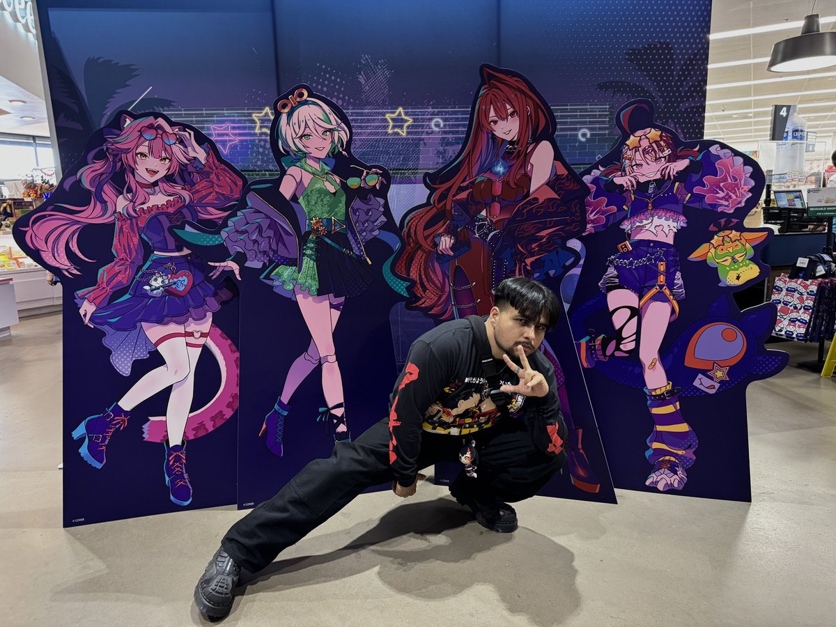 MEGAPUNK's tweet photo. Trim #holoJusticePopUp https://t.co/ofVysPrnWH