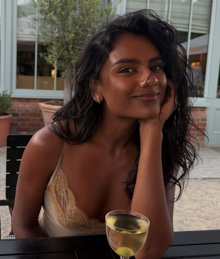 galeslander's tweet photo. anyways! shoutout to these absolutely stunning south asian women, thank you for being incredible representation for desi diaspora <3 https://t.co/tlYHRMSNrR