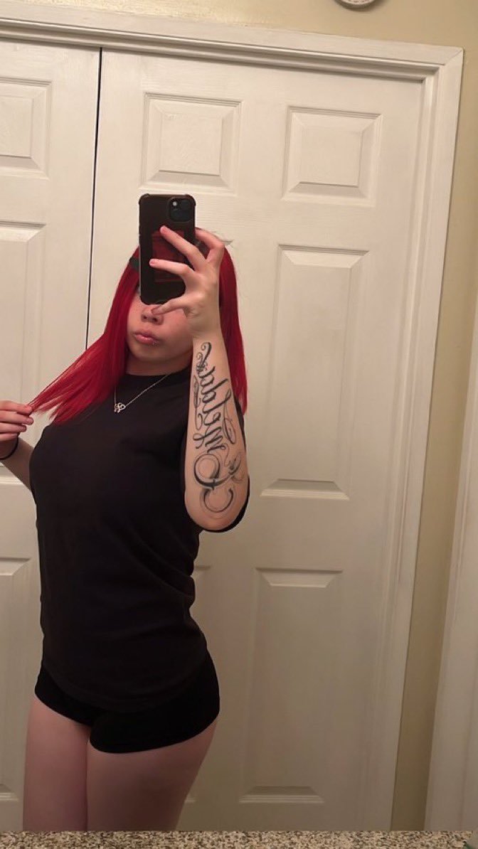 Sgsdcvuq3f's tweet photo. DM to trade #bops #ass #sexy #nsfw https://t.co/tEzyT0hubY