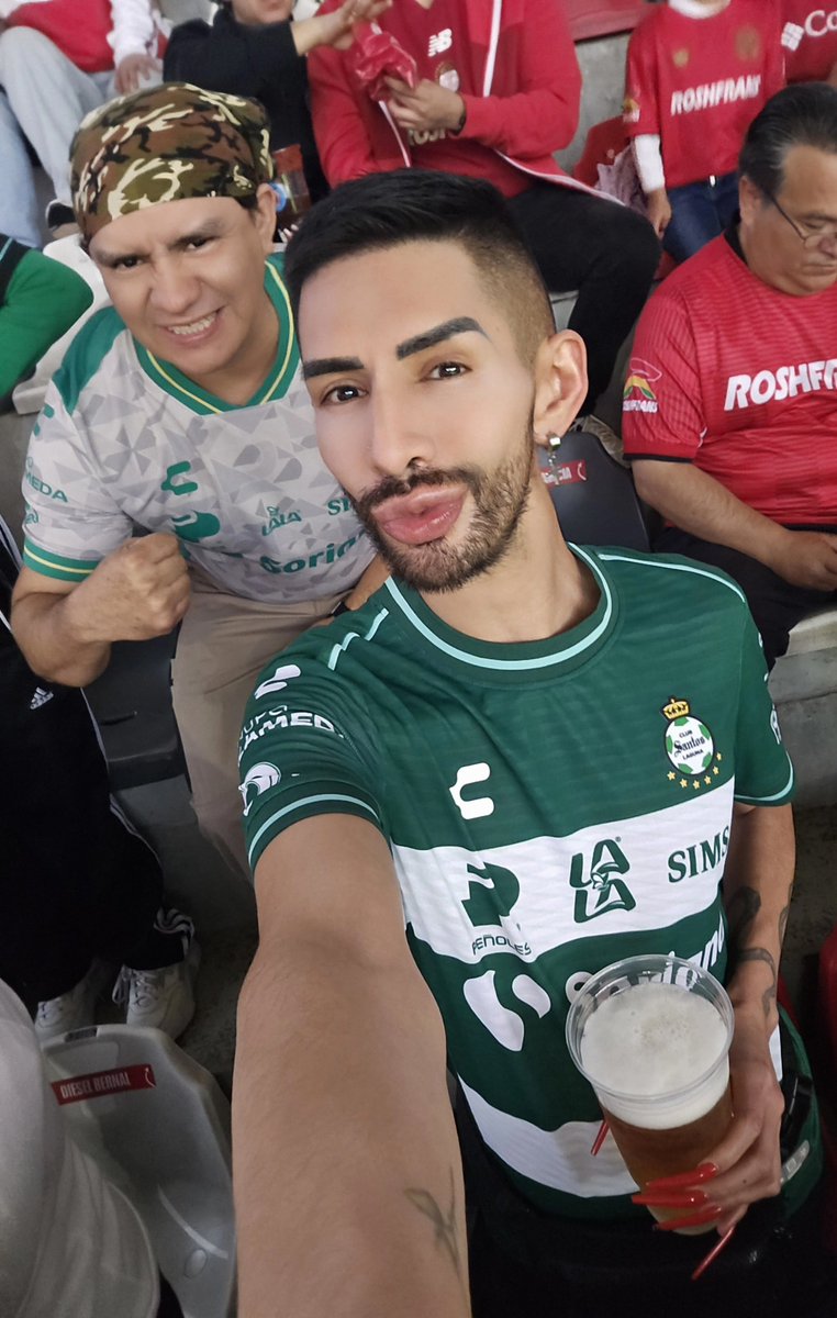 DramaQueenRemix's tweet photo. Siempre es un gusto ver a toda la gente que he conocido gracias al #SantosLaguna 🇳🇬 SOMOS SIEMPRE LOS MISMOS 🇳🇬🖤 Ni en las peores hemos abandonado! 🇳🇬🖤 #Zelt #Abraham #Miguel #Yair #Magda #Ariel #Kevin https://t.co/FPibEkkWRf