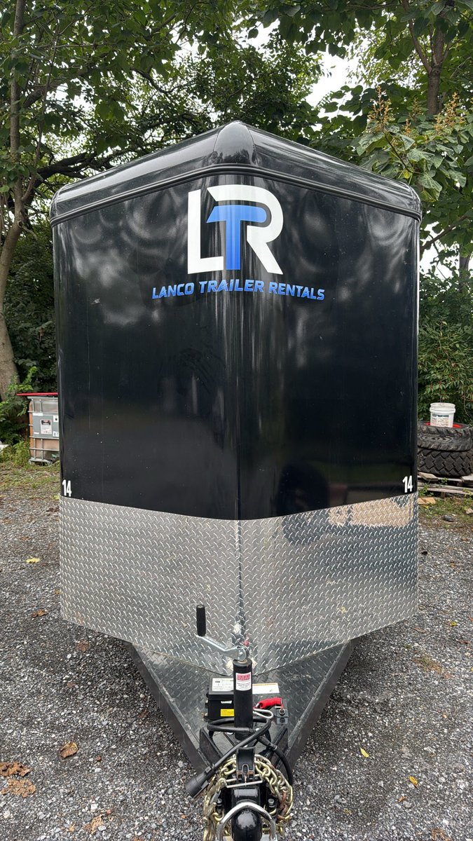 ShinyObjectCEO's tweet photo. Never gets old putting our logo on a brand new trailer before it goes into the rental fleet. Something satisfying about it. This one's ready to work. https://t.co/3EmizRc7Dc