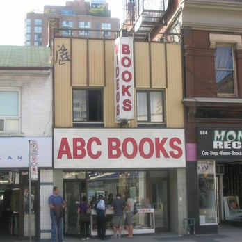 leswilliams2's tweet photo. I'm sad to see that ABC Books at 662 Yonge St. is closing. It was the last holdout from the days when Yonge from Bloor to Wellesley was popluated with a ton of used book/record/CD stores. Anyways they're having a 50% off sale. Worth a visit #toronto https://t.co/HCTNFCMjDw