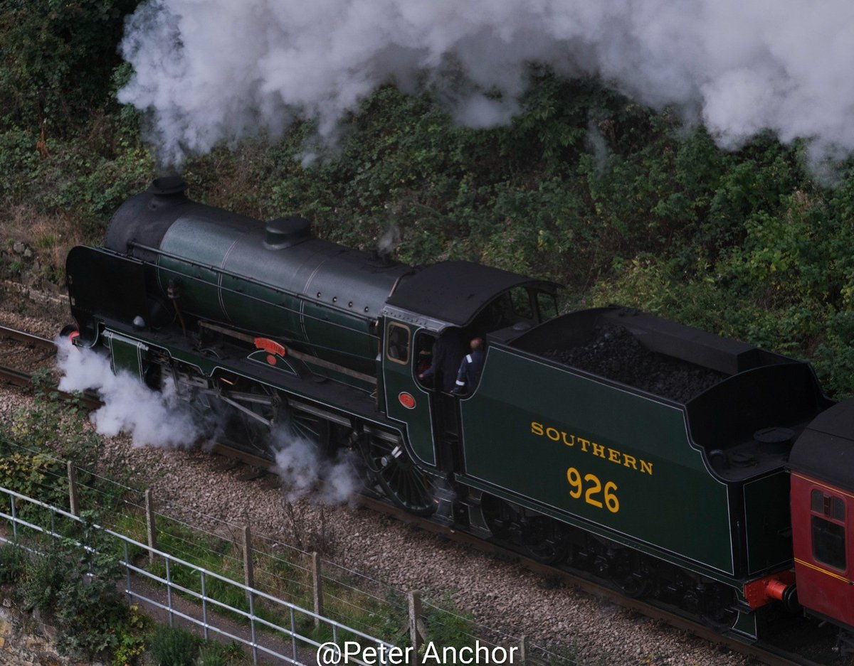 Peter34080554's tweet photo. Some different angles of Repton passing underneath the bridge this morning in Whitby https://t.co/iYw5sUiwqi