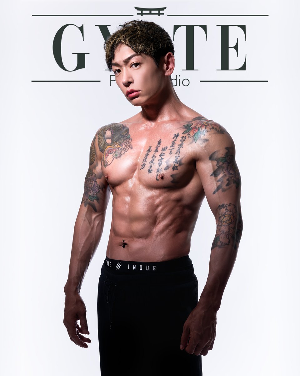 studiogyate's tweet photo. 【撮影レポート公開📸】
🗒️大会に挑むゾンビ井上さん（@ZOMBIE_INOUE）「新しい自分を、迎えにいく」
👉 https://t.co/EZ0f3Yr2dt 

NABBA JAPAN 2025 Over40王者。プロ戦を控えた、凄まじい気迫と肉体を撮影させて頂きました。記事内で圧巻のボディプロフィール写真も多数公開中。ぜひご覧ください！ https://t.co/NPDSjOabVd