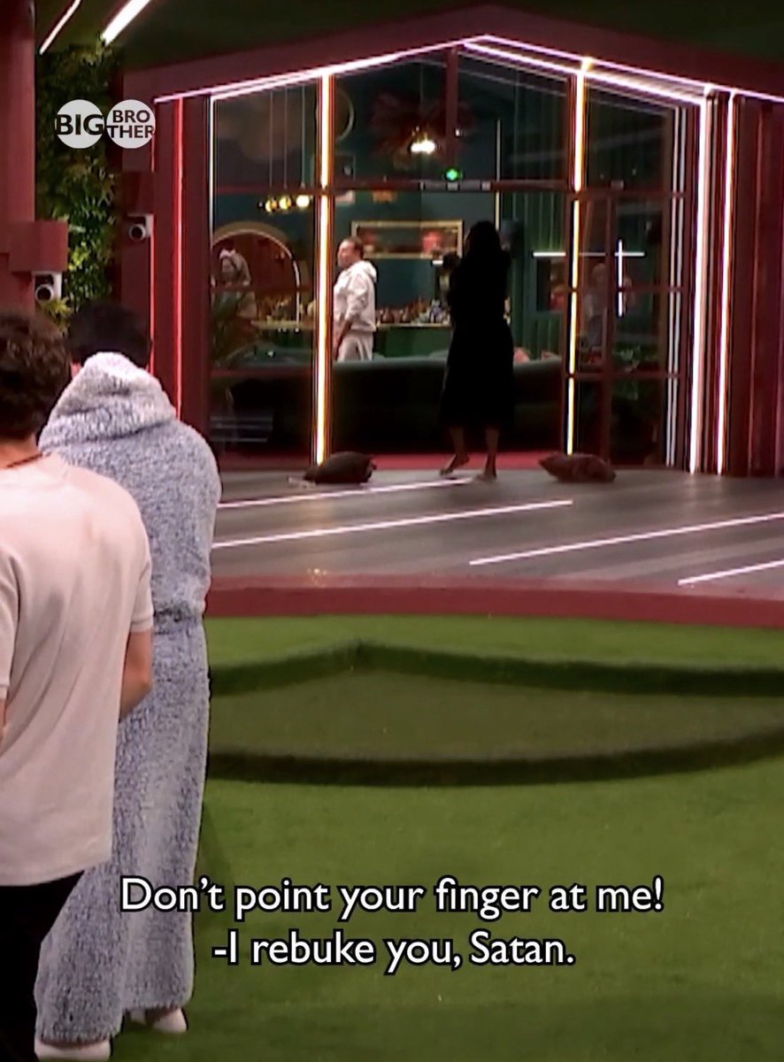 RealityQueers's tweet photo. Me whenever my boss asks me to do something entirely within my job description #BBUK #bigbrother https://t.co/zyOyDWrRU2