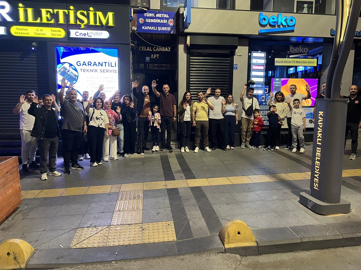 gny39's tweet photo. Bodrum Anadolu Hotel’de gerçekleşecek olan eşli eğitim programına katılmak üzere eş ve çocukları ile birlikte 24 kişiyi şubemizden yolcu ettik.Bizlere bu imkanları sağlayan başta Genel Başkanımız Sayın Uysal ALTUNDAĞ'a ve Genel Merkez Yöneticilerimize teşekkürlerimizi sunarız. https://t.co/sUfM27vhhG