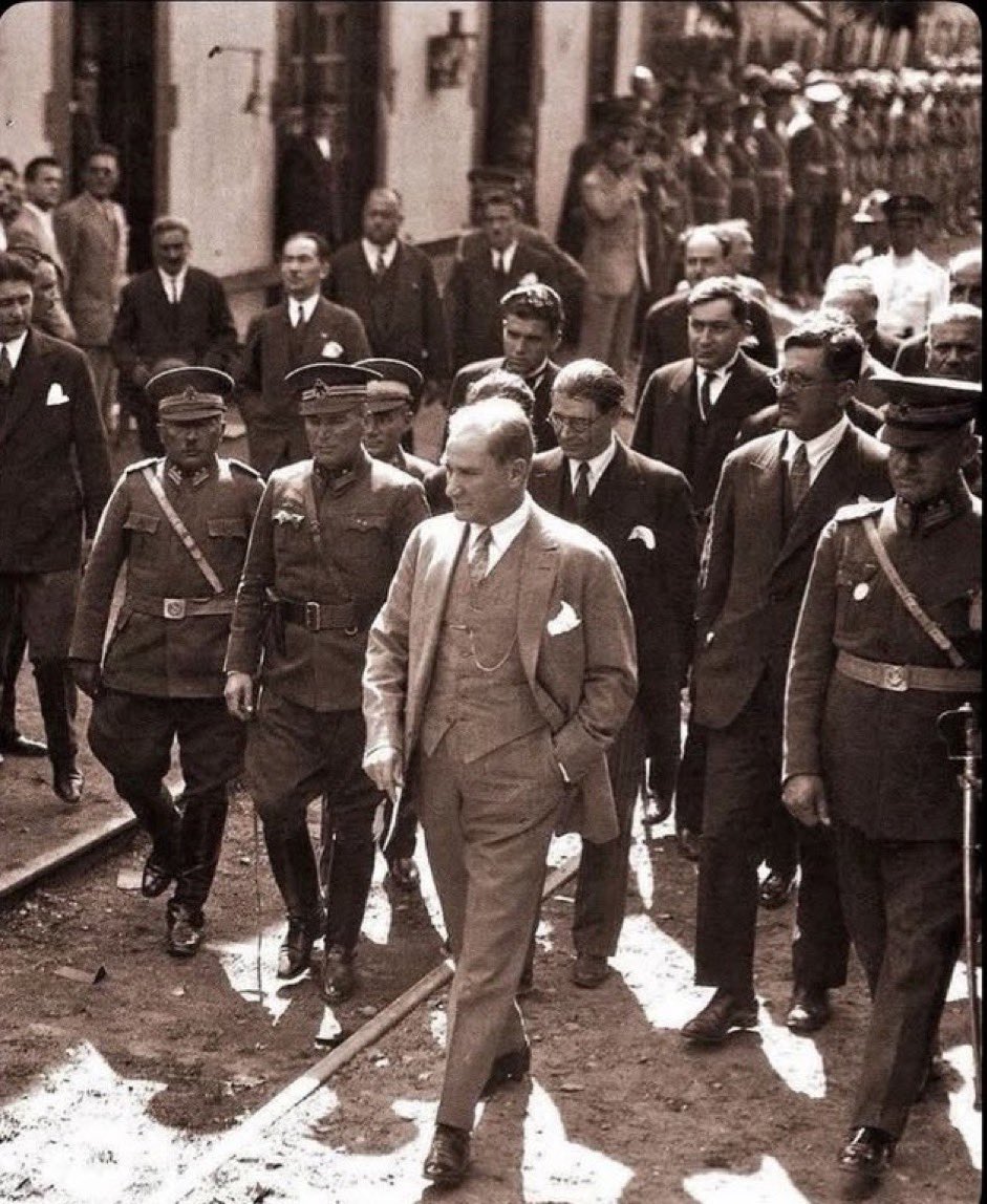 oguzzatsiz's tweet photo. Bu topraklarda Mustafa Kemaller YENİLMEZ… https://t.co/DtiIbe2fMk