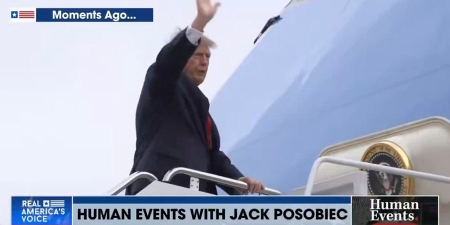 JackPosobiec's tweet photo. Incredible - the only network broadcasting this https://t.co/sVlDj7ezlZ