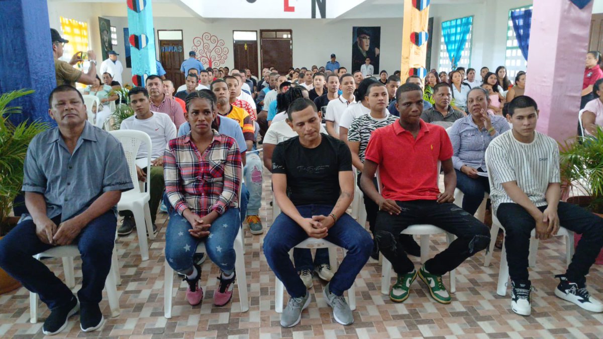 VivaNicaragua13's tweet photo. 🔴 84 personas recuperan su libertad en Bluefields

80 hombres y 4 mujeres fueron beneficiados con el Perdón Presidencial en el Sistema Penitenciario de Bluefields. 🙌

Ahora se preparan para reencontrarse con sus familias y comenzar una nueva etapa en sus vidas. ❤️ #LoQueSeVive https://t.co/Axj1QQkG21