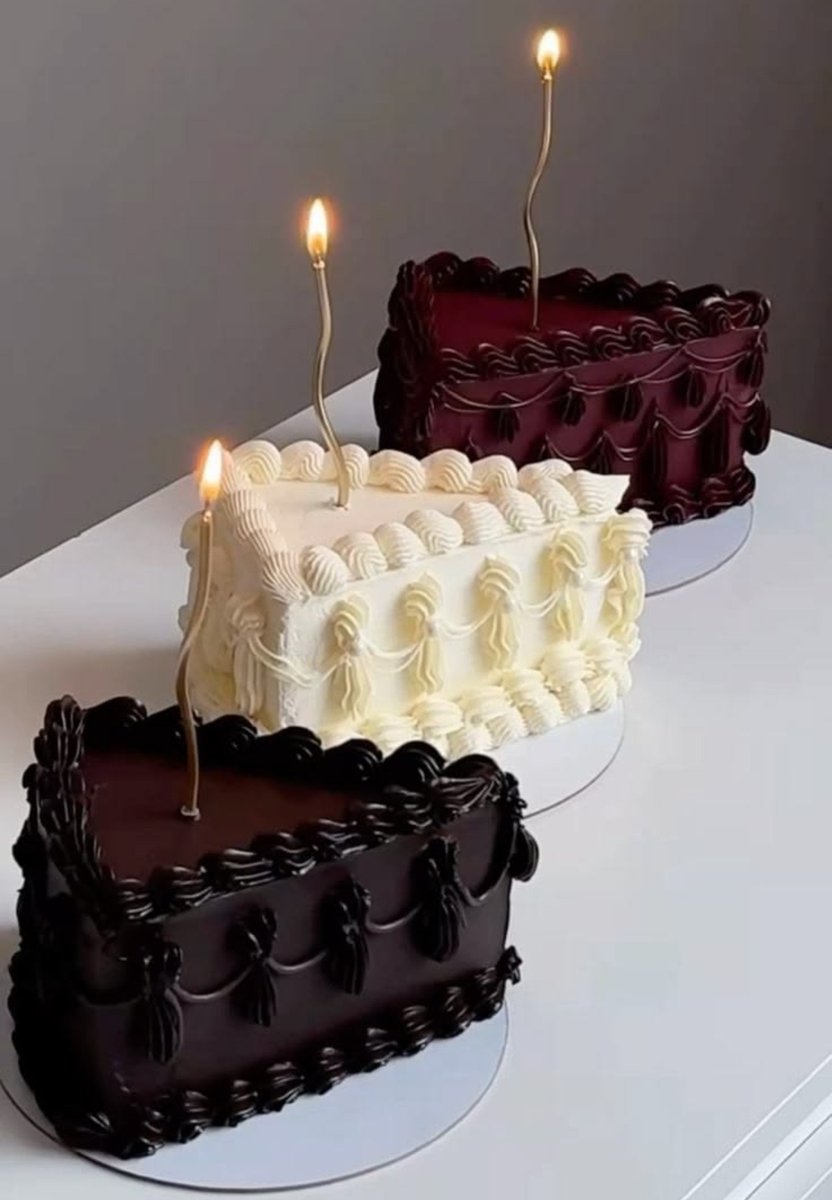 xBrxkePrincxssx's tweet photo. - fue lo mejor que consiguió respecto a los pasteles....promete comprarle uno más grande a Haru después, es que se quedó sin presupuesto - https://t.co/NYa77ia646