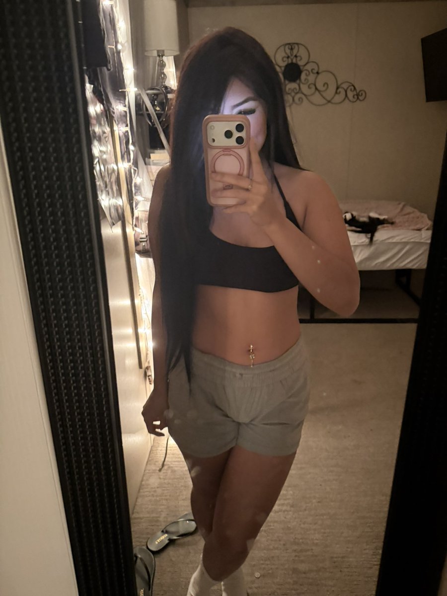 duollt's tweet photo. call me pretty
#moots
#camgirlِ https://t.co/WWXQxbmb2X