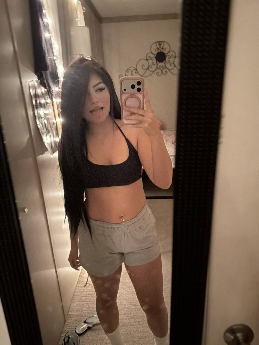 duollt's tweet photo. call me pretty
#moots
#camgirlِ https://t.co/WWXQxbmb2X