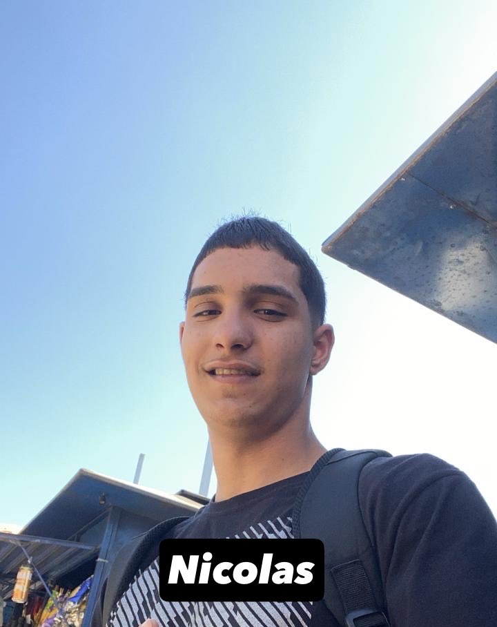 RjNews02's tweet photo. Maycon Rodrigo, conhecido como “Seninha”,integrante do TCP e atualmente atuando no Sertão junto à milícia, e Samuel Andrade, conhecido como “Jesus”, estão envolvidos na morte do jovem Nicolas, Pitomba, até quando os moradores vão continuar vivendo com medo e sendo vítimas https://t.co/GjCWWNPiC3