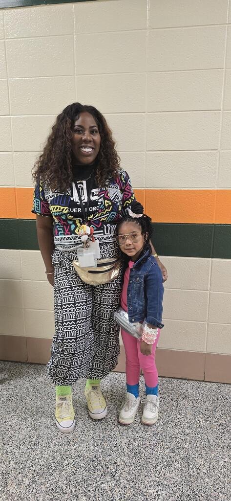 JohnWillDragons's tweet photo. ๐ผโ๏ธ Weโre kicking off John Willโs Homecoming Spirit Week with 90s Day! Our Dragons brought back the fresh fits, bright colors & 90s vibes! ๐๐๐งก
#DragonStrong #90sDay #HomecomingWeek #MCPSS #BeTheReason https://t.co/DuT7G1g2nW