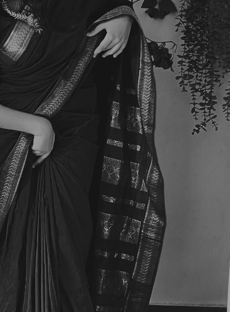 SaniyaTech4g's tweet photo. Sarees make me feel my personality https://t.co/GItZJYVZ9x