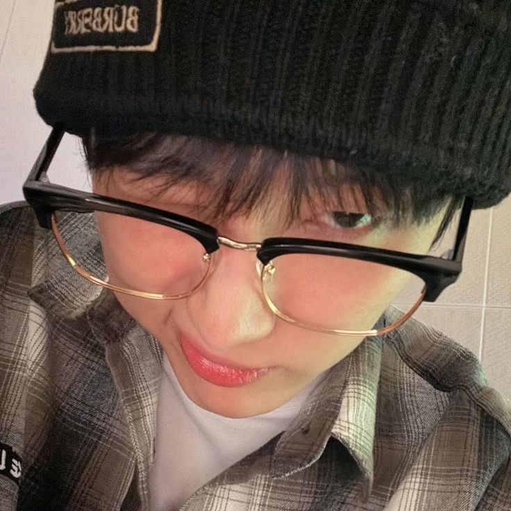 molokoiv3's tweet photo. holi, busco mutis ¡! 🎀🤍
        𐔌 #kpoptwt / #stantwt  𐦯    

       •  —  bts,   ald1,   skz,   kim woojin,   a2b,   
nct,   txt,   bl,   anime,   stbv,   tpop   and   more !
       •  —  respeta  a  mis  favs,  solo  eso <3

♡ ◞ ↺ para ser mutis https://t.co/tVvrzbHLLP