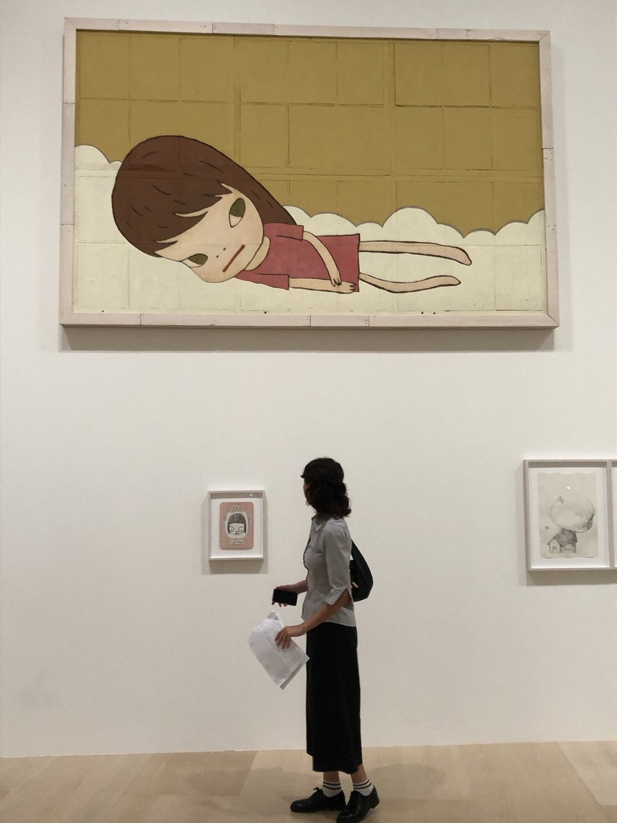 pdpistola's tweet photo. Recordando cuando mis padres organizaron un viaje a Bilbao sólo para que yo pudiera ver esta expo y al mirar el teléfono de mi madre en busca de fotos me había fotografiado de espaldas con todos sin saberlo, 2 be loved is 2 be seen https://t.co/usfIY2dBxt