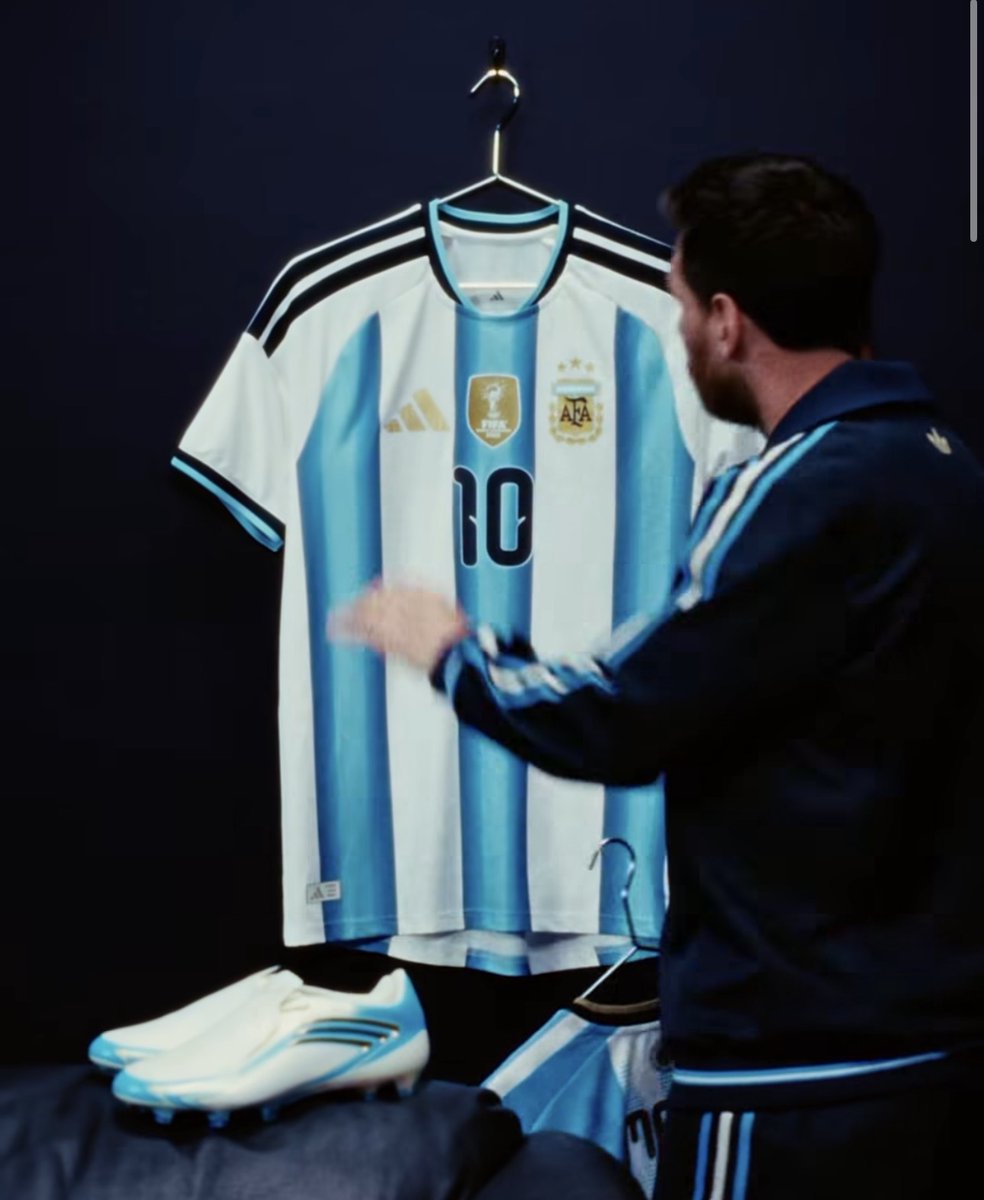 GoalVersee's tweet photo. 🚨 BREAKING: Messi’s final game announcement for Argentina has become the fastest post to hit 1M likes on IG in history. 

It took it 49 minutes. 🤯 https://t.co/3e8yCpEgY4