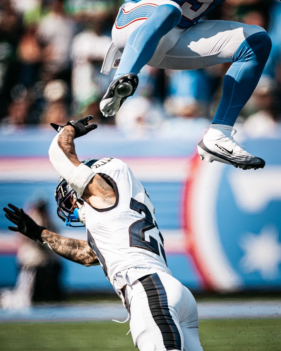 Titans's tweet photo. High 5️⃣ https://t.co/oRvg1GvpFG