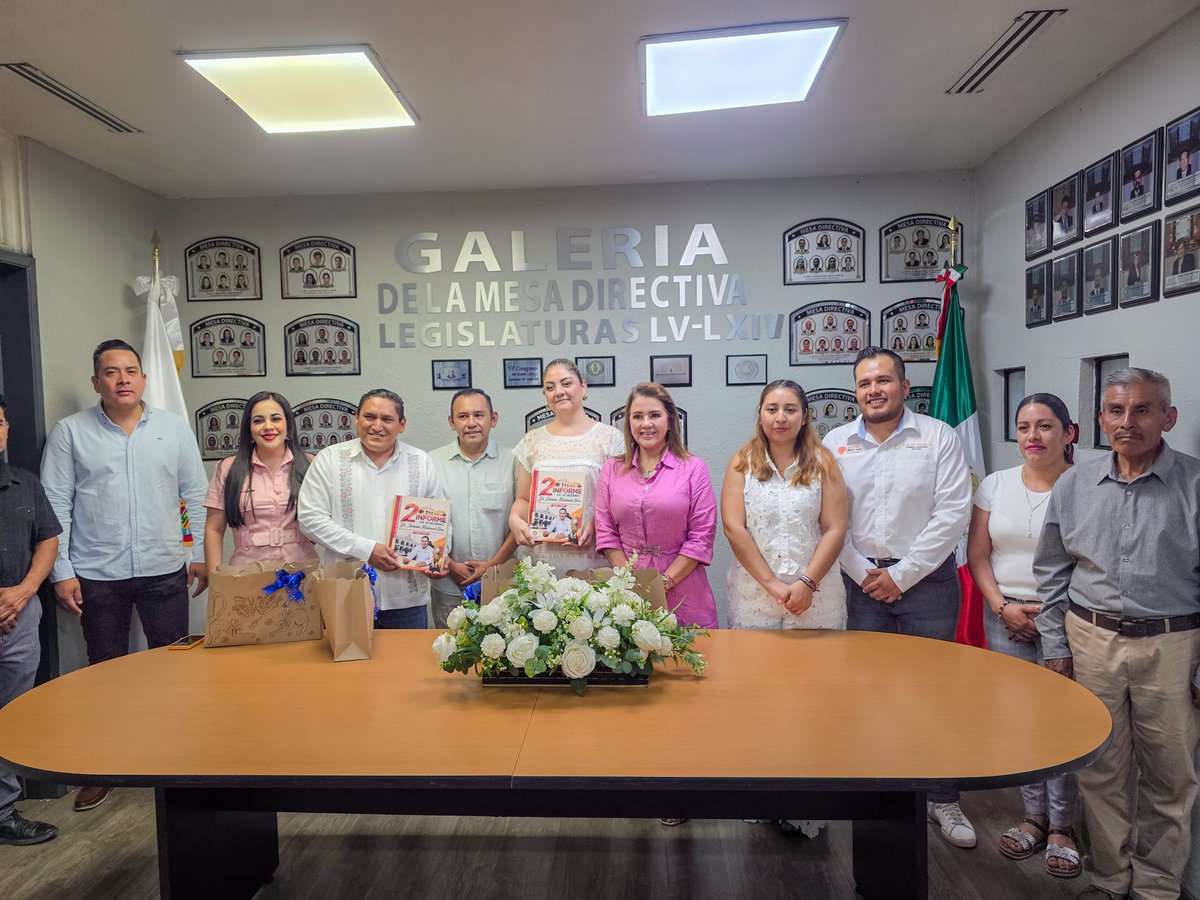 ErikaLuhrsC's tweet photo. Me dio mucho gusto acompañar y reconocer a nuestro presidente municipal de #Tlalixtaquilla, Jerónimo Maldonado Vera, por la presentación de su Segundo Informe de Gobierno ante el @congresogro.
¡Muchas felicidades por este ejercicio de transparencia y rendición de cuentas! 🧡🤝 https://t.co/l18d8w7N01