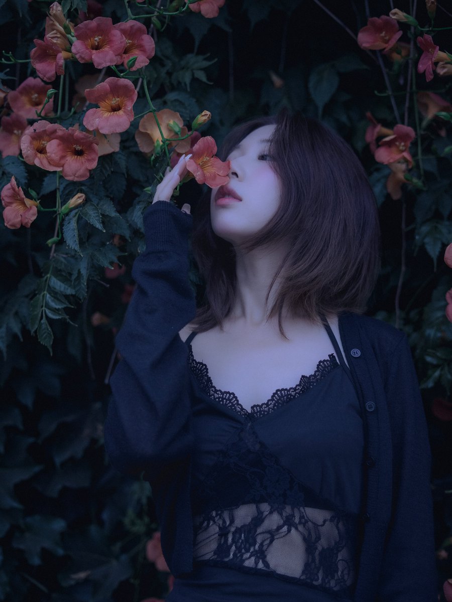 RonnaOrtman's tweet photo. Bloom. — with @uj1n_ https://t.co/wqmbjQkfXQ